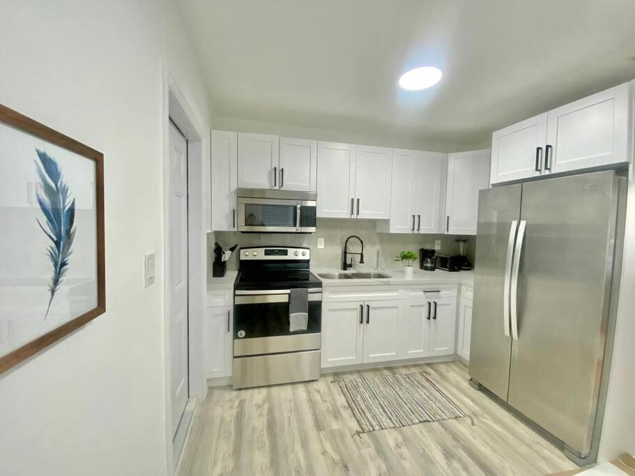 Beautiful & Relax Family House 2/1- Free Parking Villa Маями Екстериор снимка
